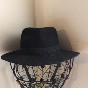 Lack of Color Hat (Australian company)